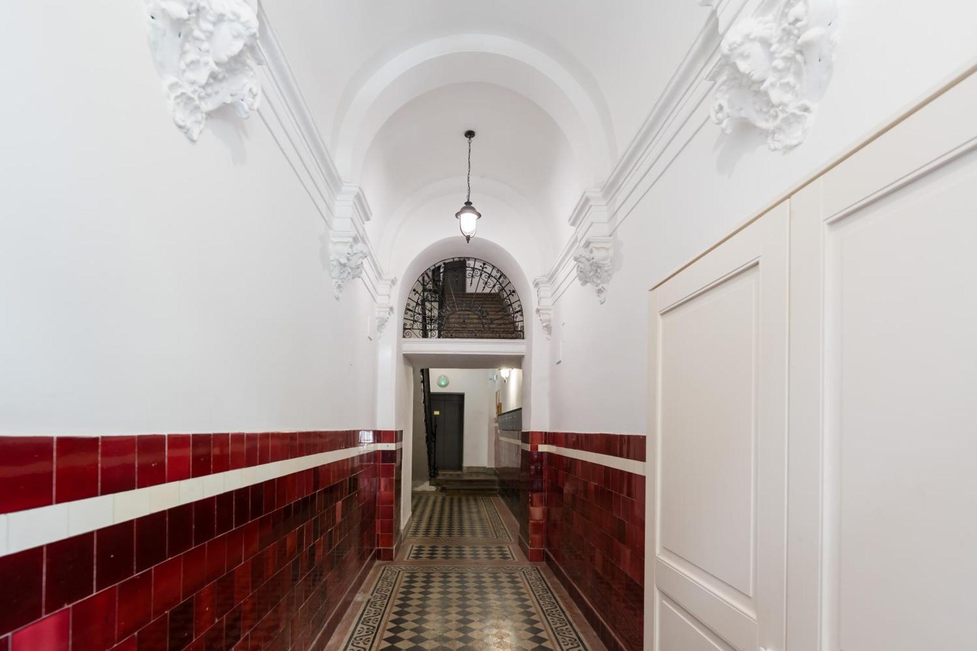 Spacious By Opera Apartment *