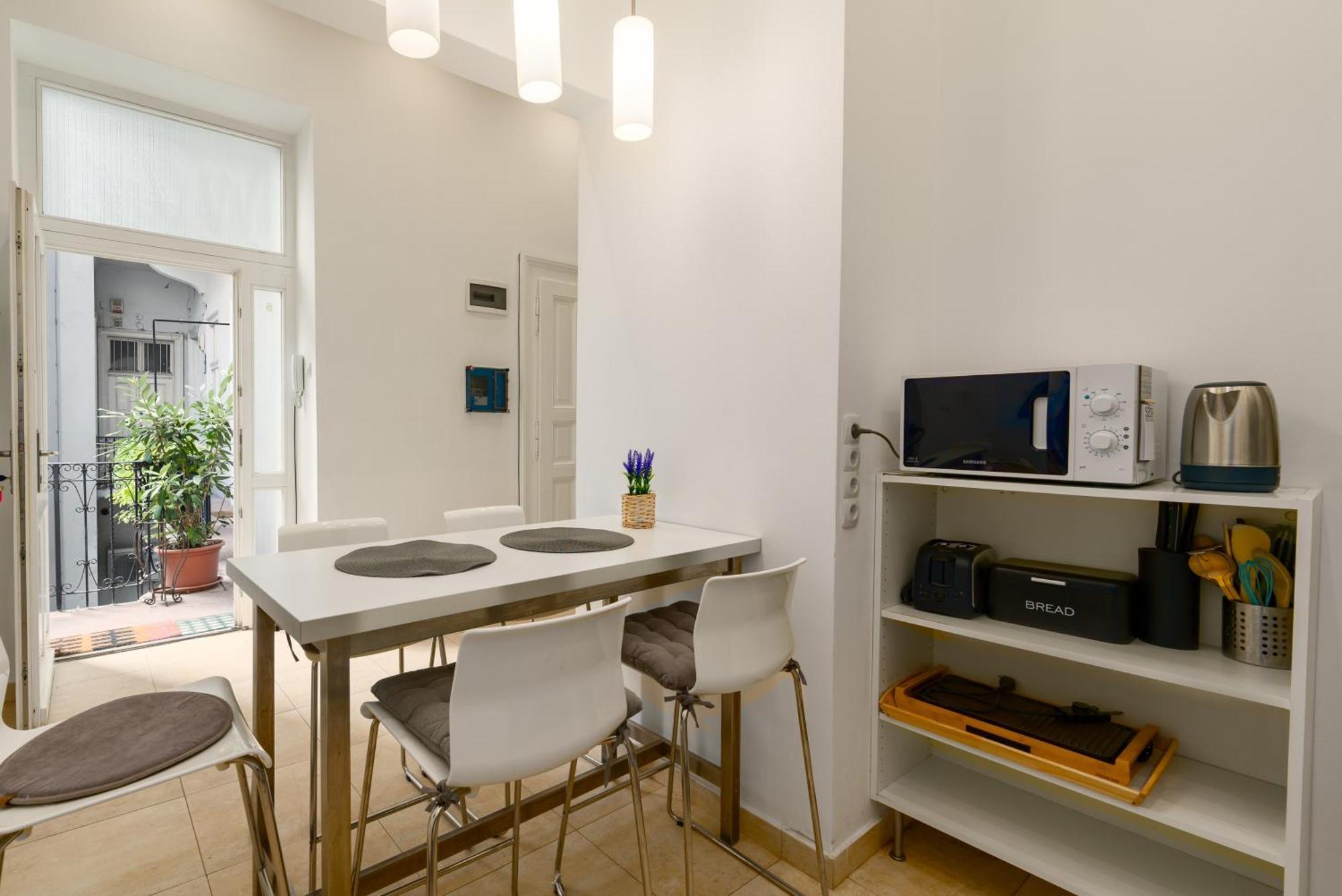 Spacious By Opera Apartment Budapest