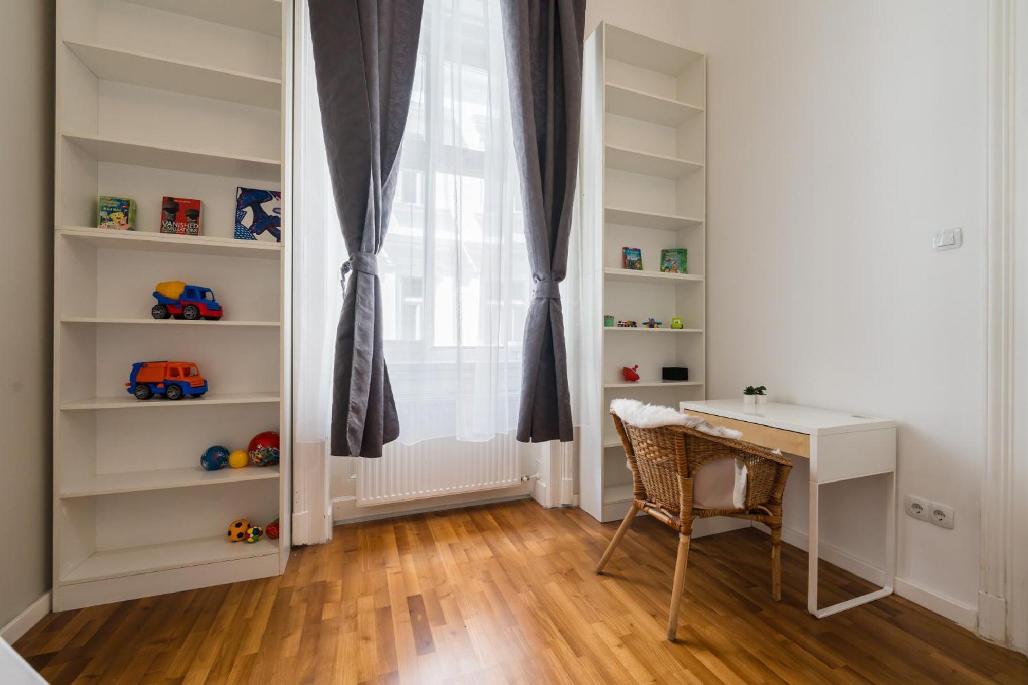Spacious By Opera Apartment *